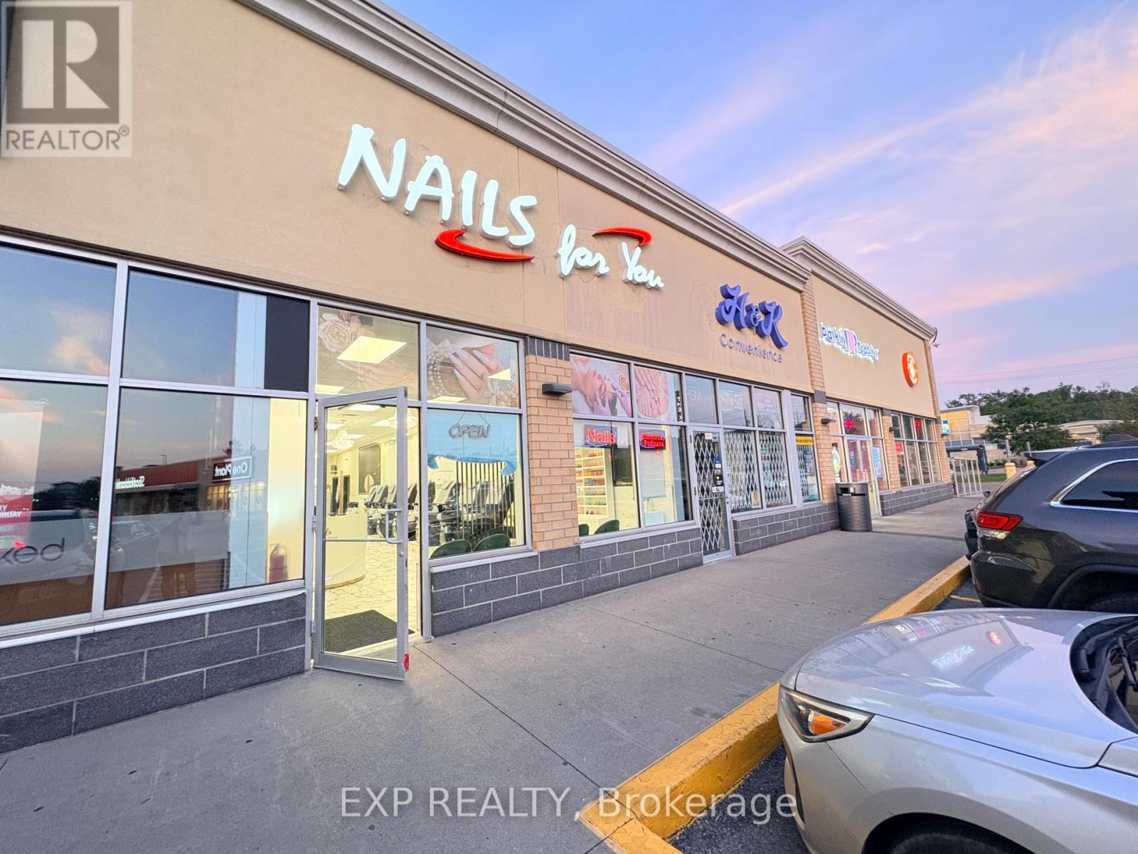 #310 - 343,310 GLENDALE AVENUE, St. Catharines, Ontario