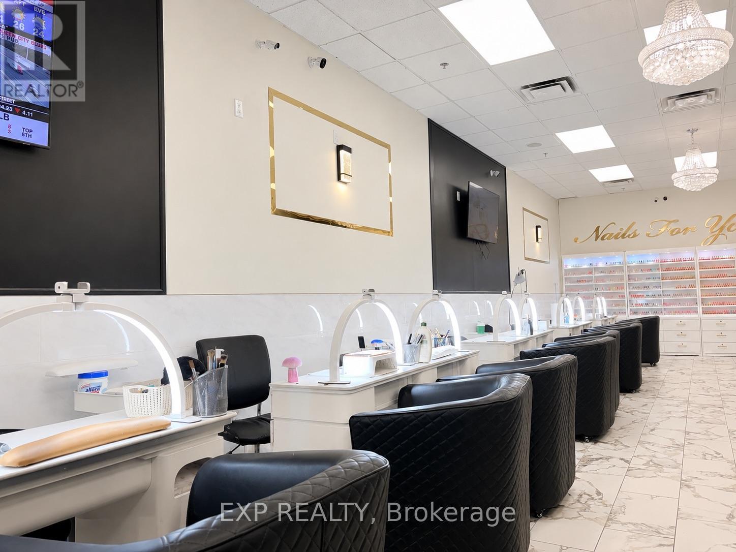 #310 - 343,310 Glendale Avenue, St. Catharines, Ontario  L2T 1K1 - Photo 4 - X13688022