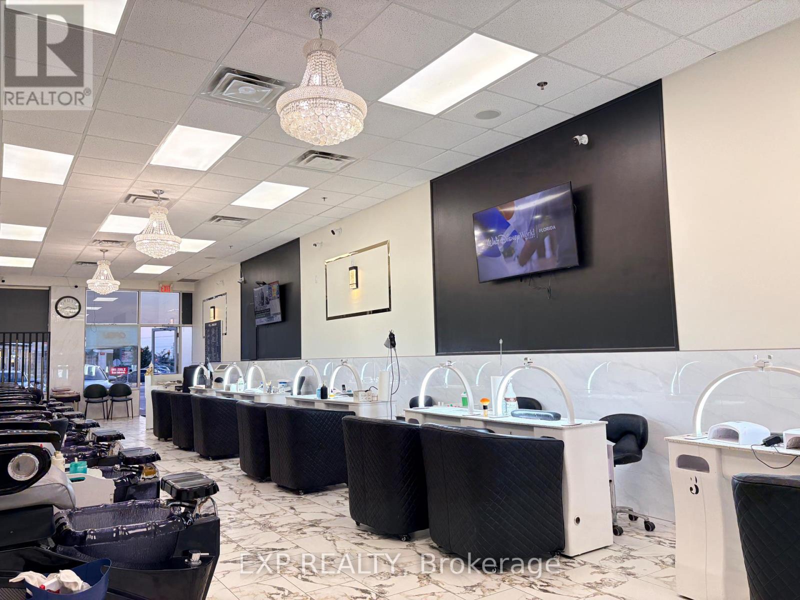 #310 - 343,310 Glendale Avenue, St. Catharines, Ontario  L2T 1K1 - Photo 8 - X13688022