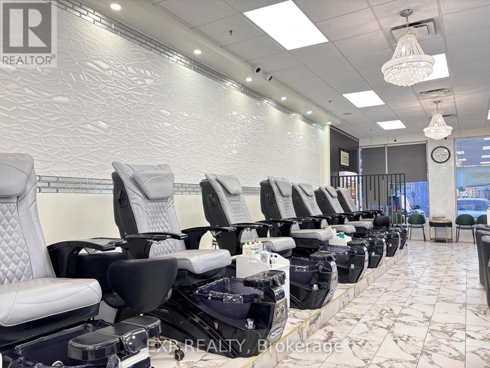 #310 - 343,310 Glendale Avenue, St. Catharines, Ontario  L2T 1K1 - Photo 9 - X13688022
