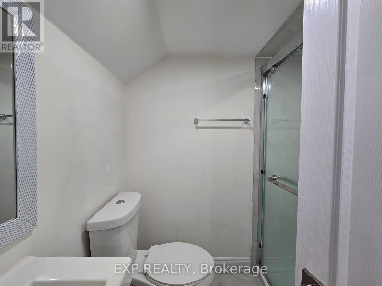 2 - 69 Vine Street, St. Catharines, Ontario  L2R 3X9 - Photo 11 - X13688192