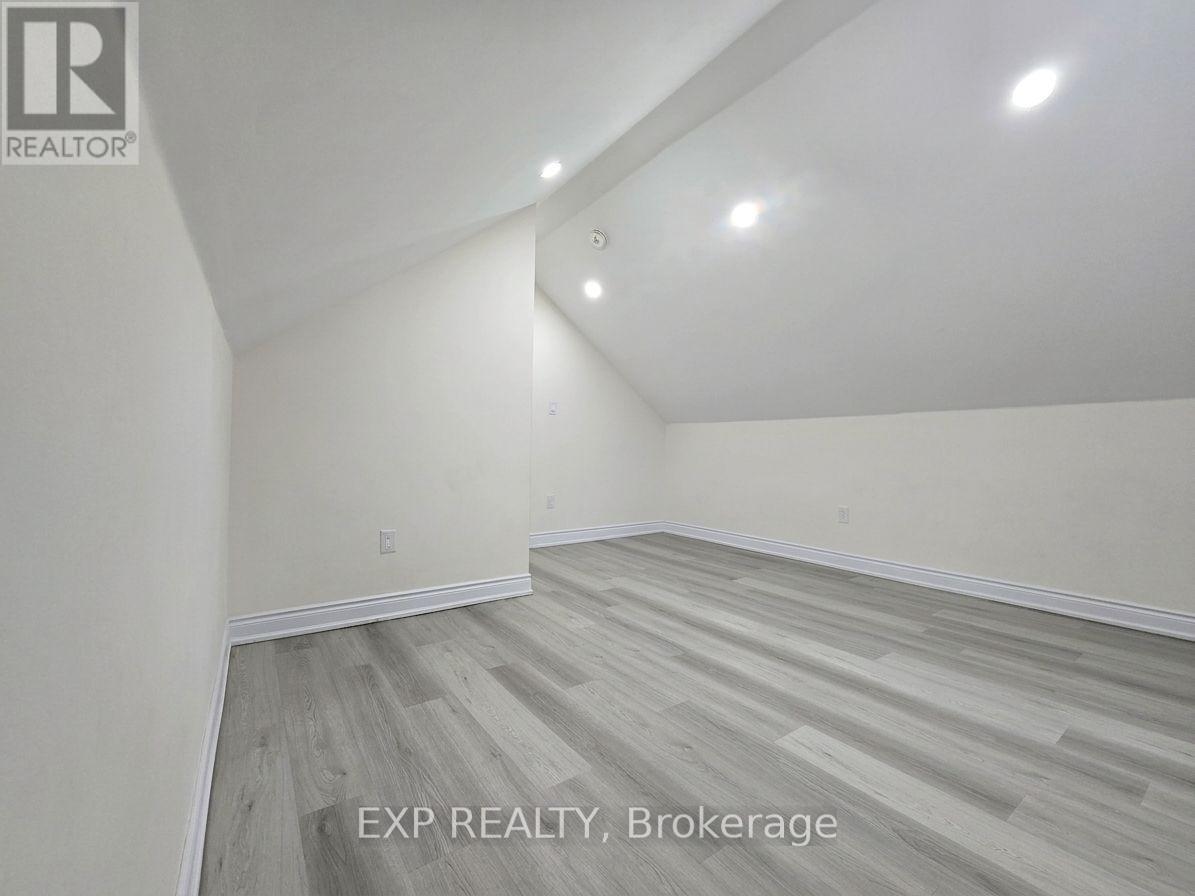 2 - 69 Vine Street, St. Catharines, Ontario  L2R 3X9 - Photo 6 - X13688192