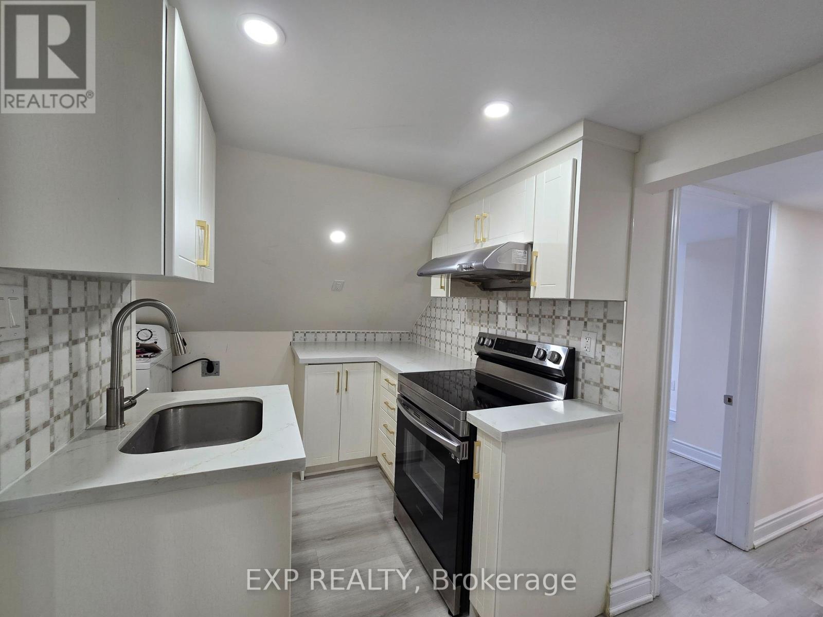 2 - 69 Vine Street, St. Catharines, Ontario  L2R 3X9 - Photo 9 - X13688192