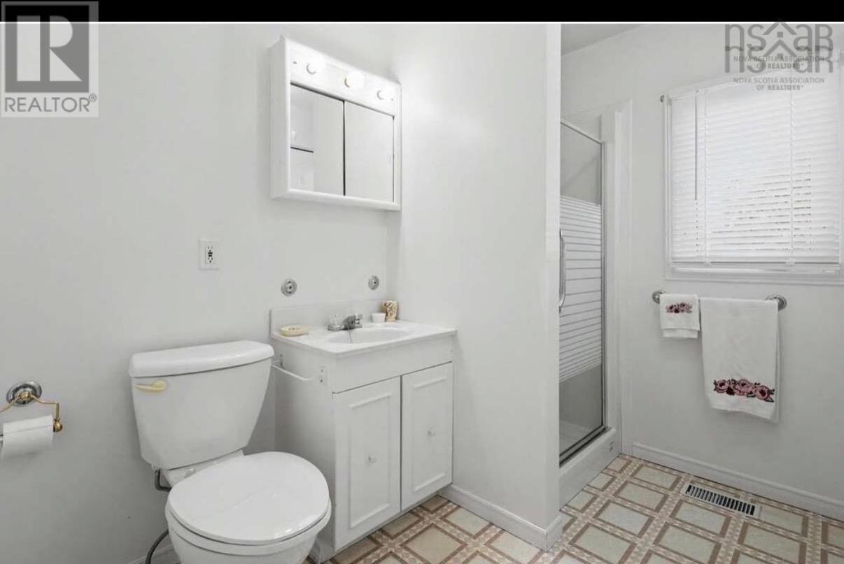 366 12th Street, New Waterford, Nova Scotia  B1H 4A3 - Photo 11 - 202617473
