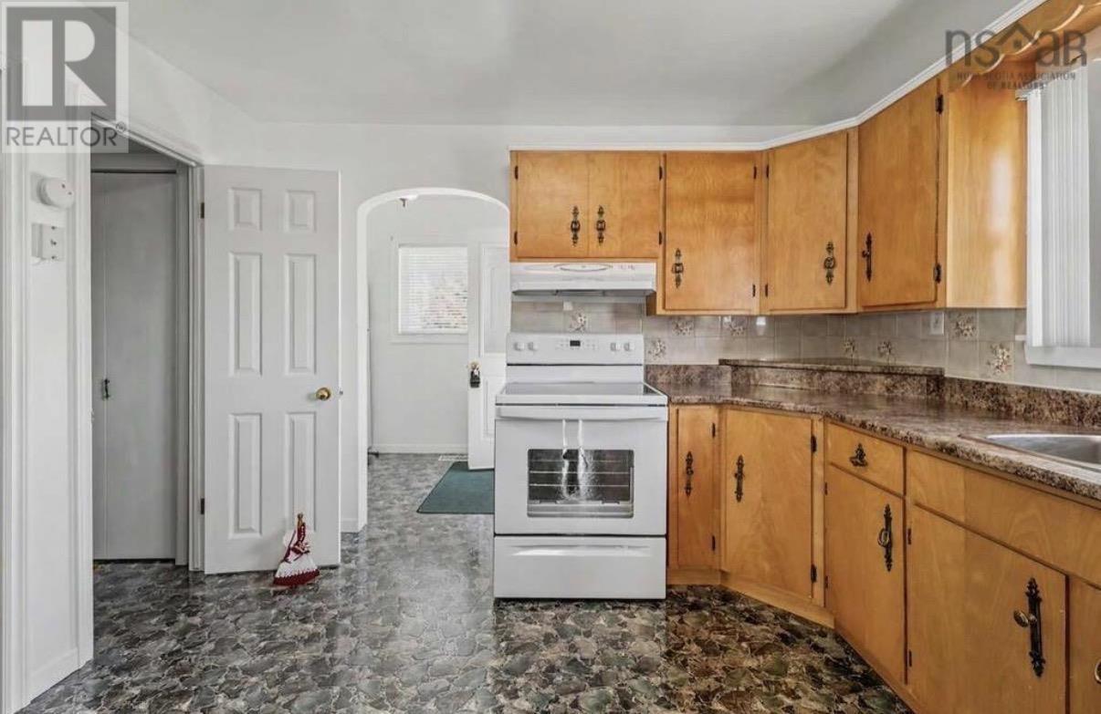 366 12th Street, New Waterford, Nova Scotia  B1H 4A3 - Photo 5 - 202617473