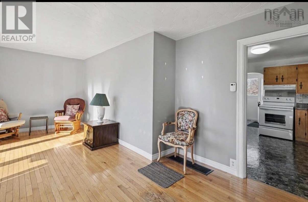 366 12th Street, New Waterford, Nova Scotia  B1H 4A3 - Photo 7 - 202617473