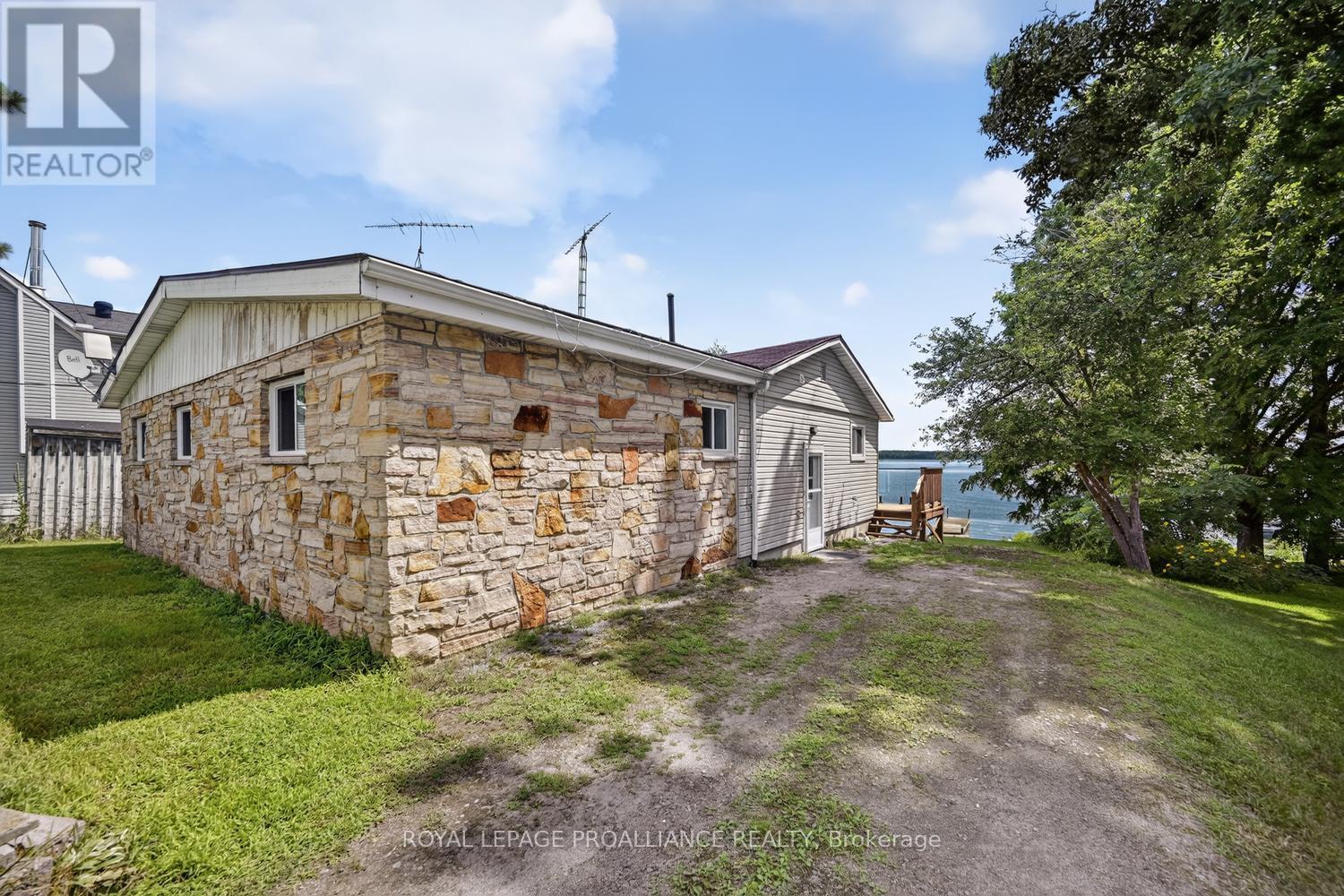 5 Buells Point Road, Leeds And The Thousand Islands, Ontario K0E 1R0 - Photo 2 - X13688200