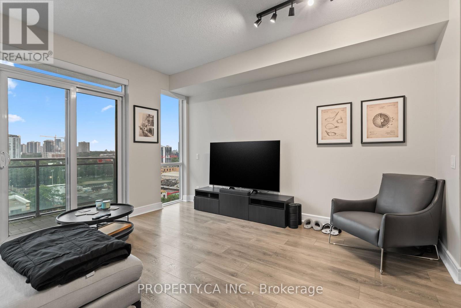 1204 - 116 George Street, Toronto, Ontario  M5A 3S2 - Photo 2 - C13688052
