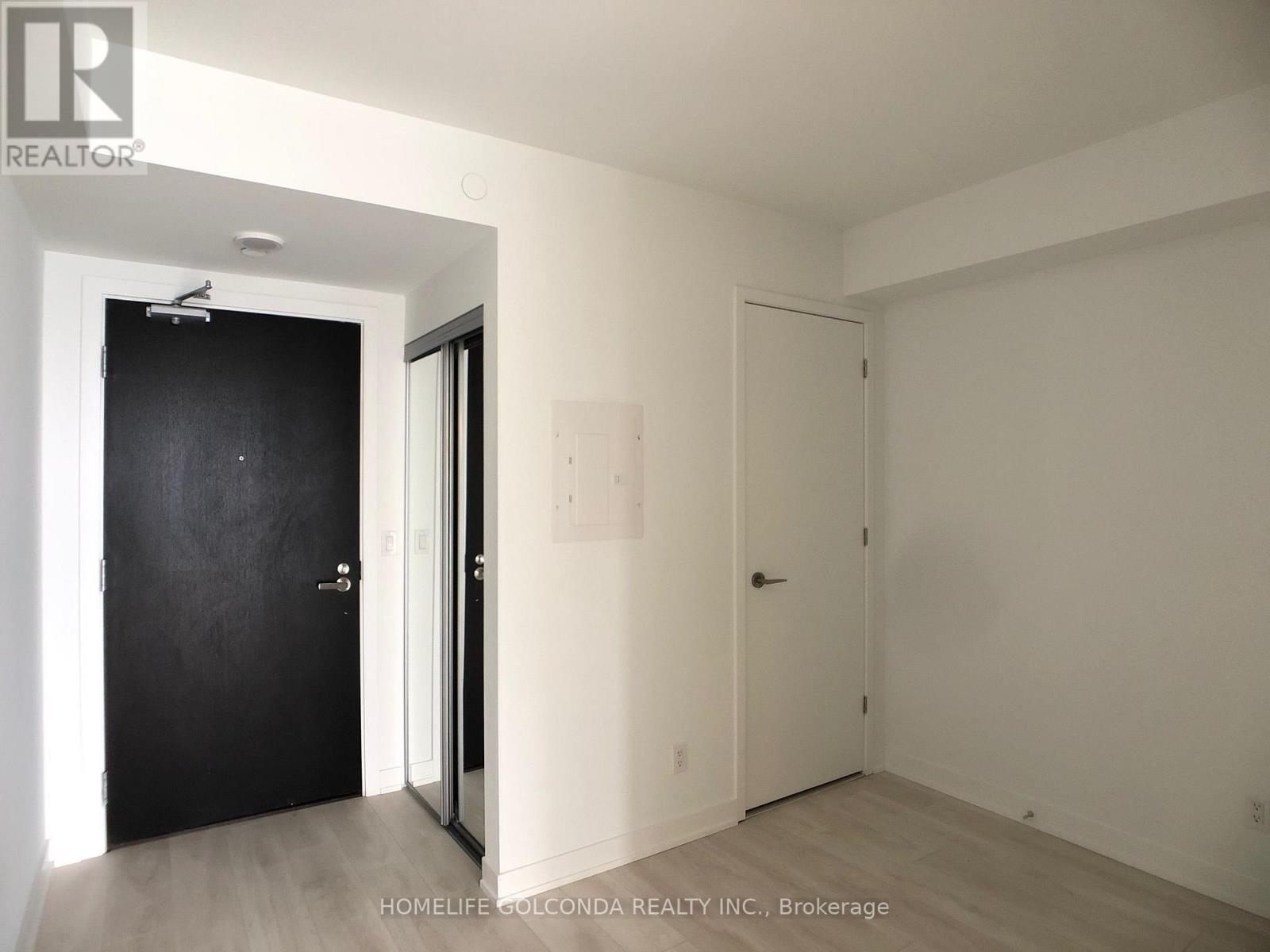4111 - 501 YONGE STREET