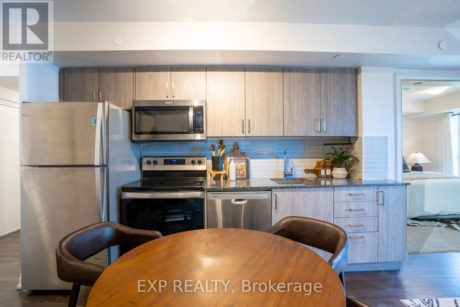 2410 - 20 Meadowglen Place, Toronto, Ontario  M1G 0A9 - Photo 3 - E13688050