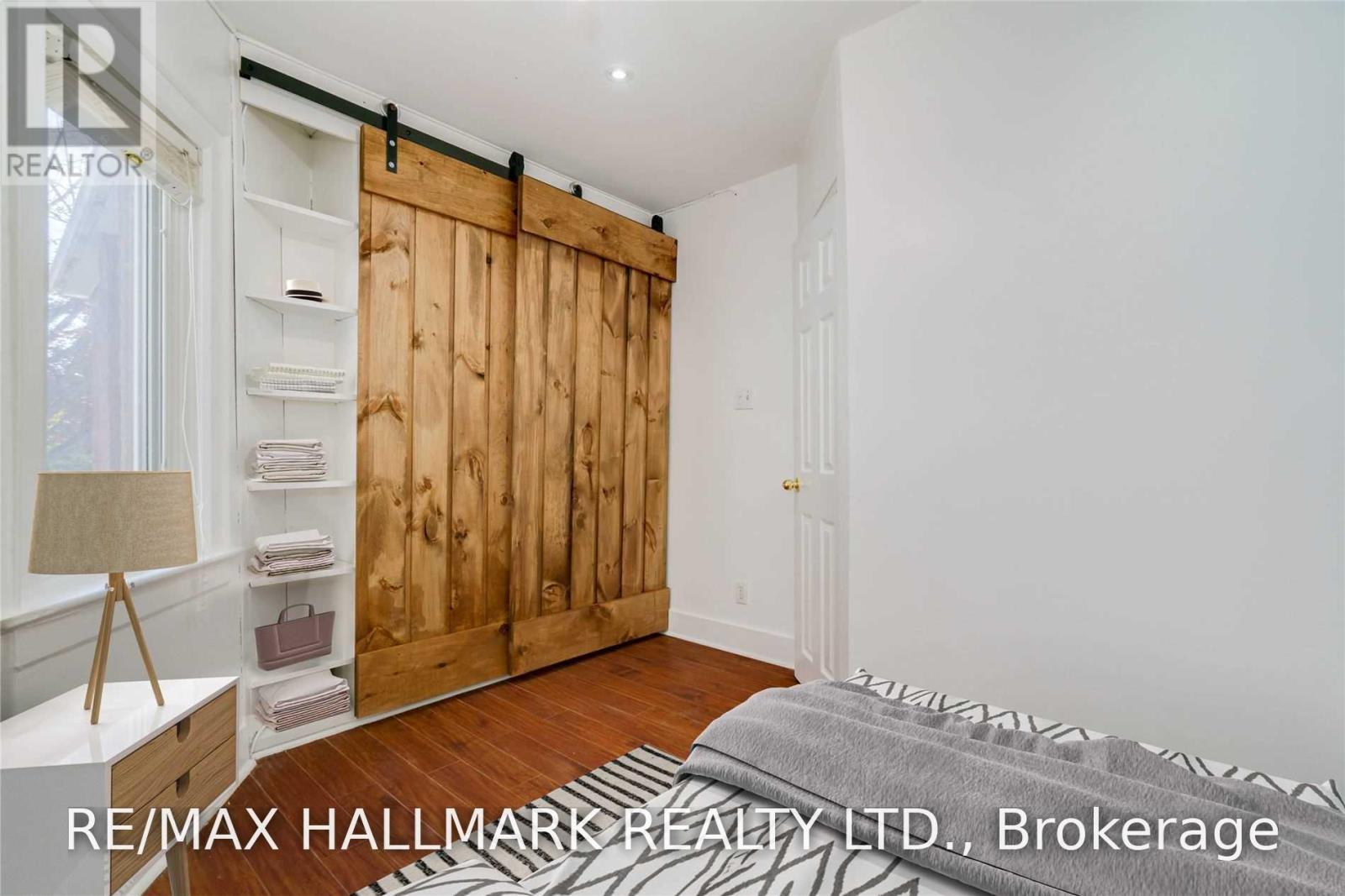 2nd Fl - 1001 Kingston Road, Toronto, Ontario  M4E 1T3 - Photo 6 - E13688068