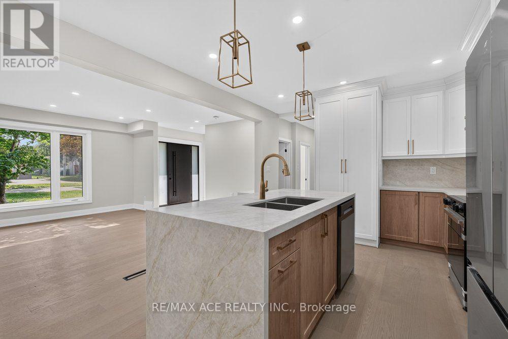 11 Faircroft Boulevard, Toronto, Ontario  M1N 2W9 - Photo 18 - E13688118
