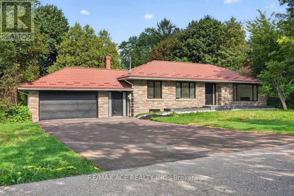 11 Faircroft Boulevard, Toronto, Ontario  M1N 2W9 - Photo 3 - E13688118
