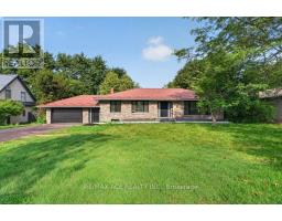 11 FAIRCROFT BOULEVARD, Toronto, Ontario