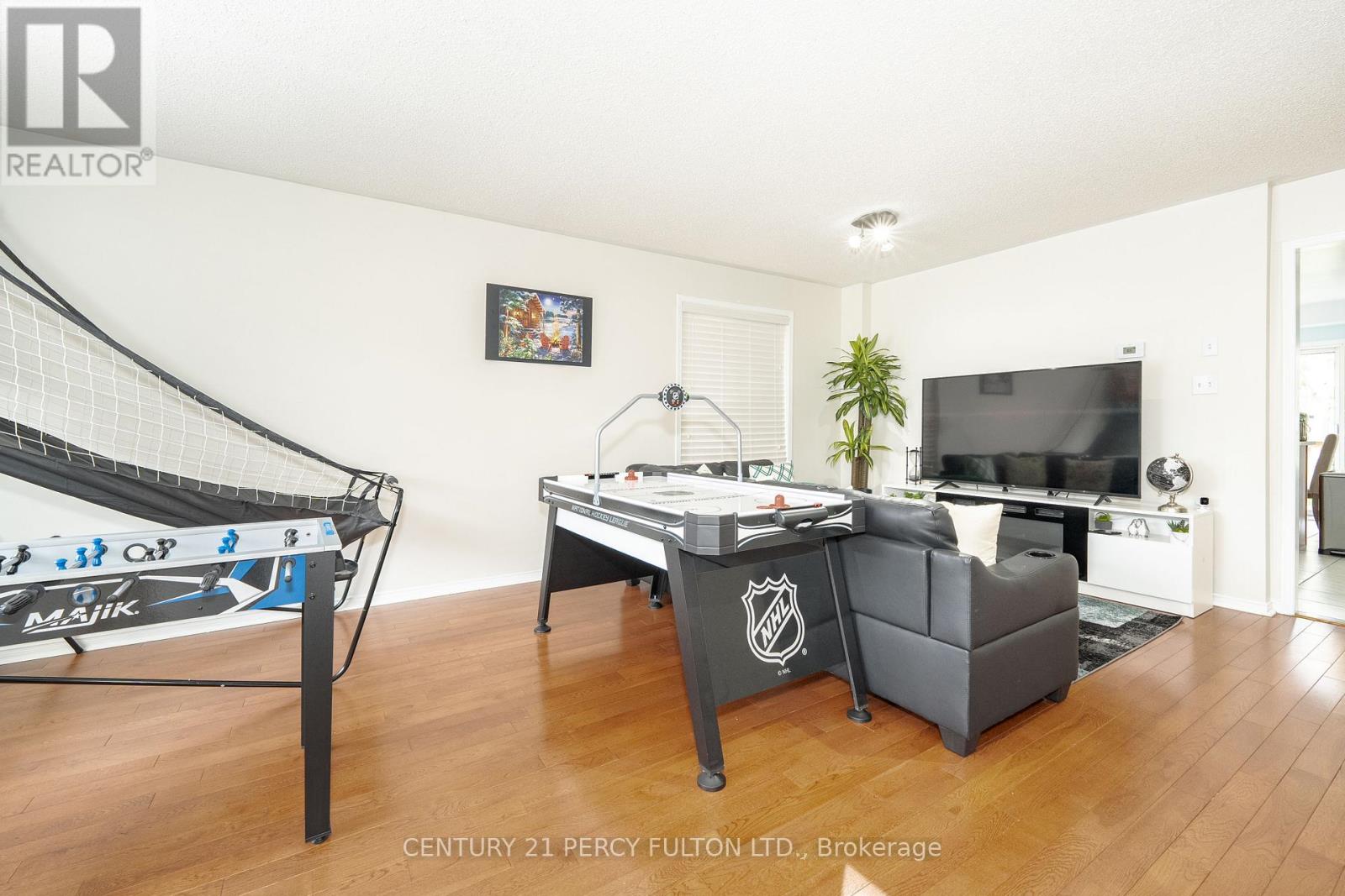 71 Armitage Crescent, Ajax, Ontario  L1T 4K9 - Photo 7 - E13688148