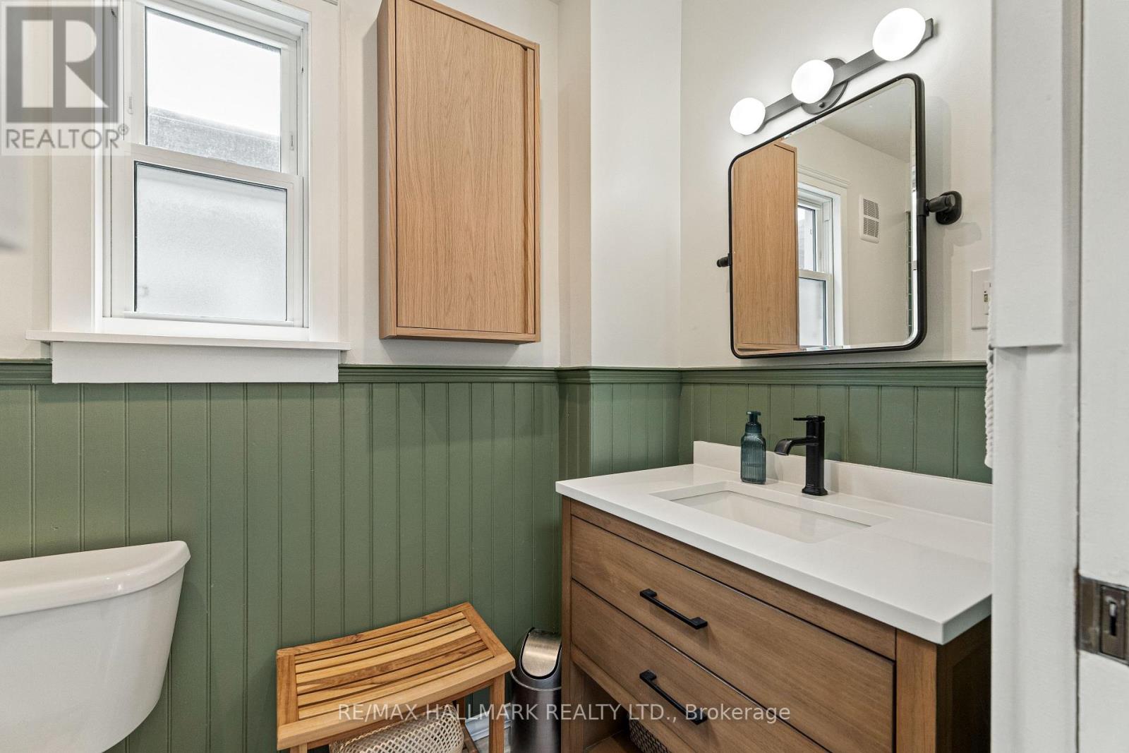 324 Kenilworth Avenue, Toronto, Ontario  M4L 3S8 - Photo 27 - E13688170