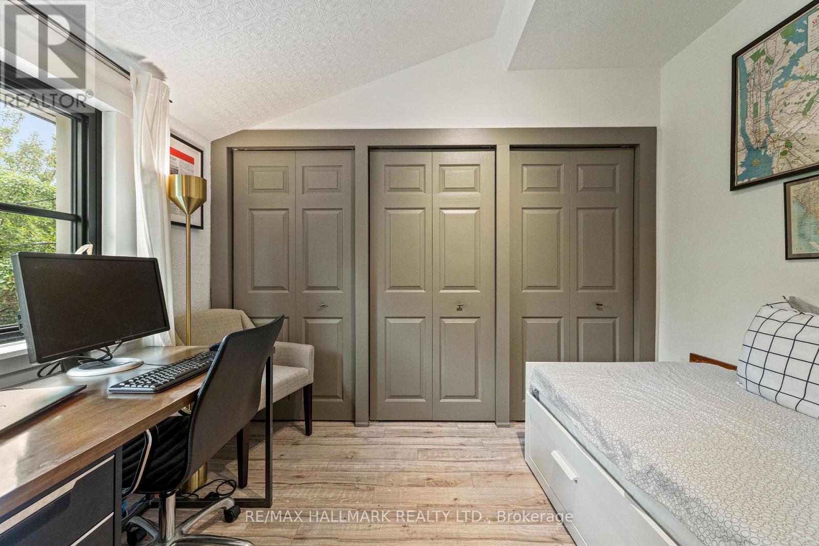 324 Kenilworth Avenue, Toronto, Ontario  M4L 3S8 - Photo 32 - E13688170