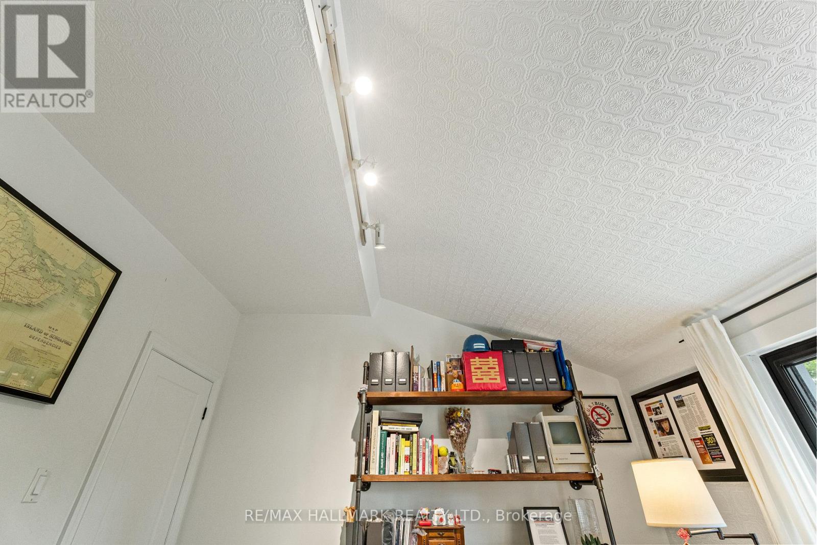 324 Kenilworth Avenue, Toronto, Ontario  M4L 3S8 - Photo 36 - E13688170