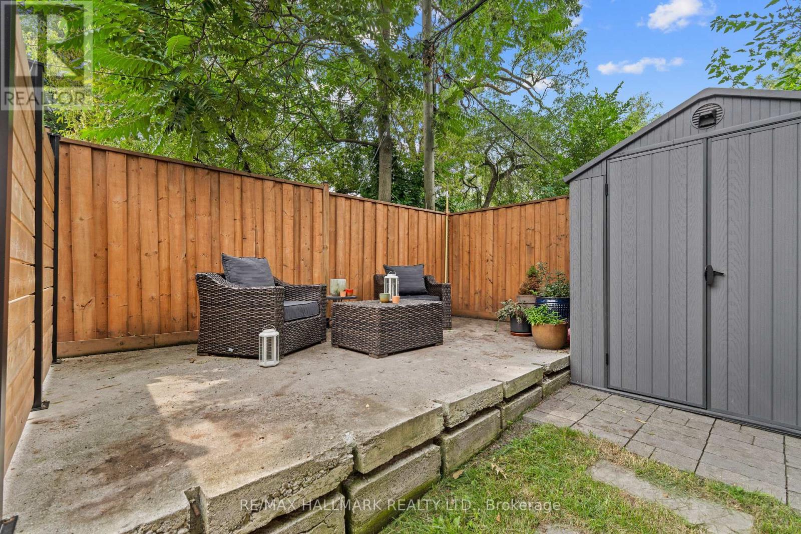 324 Kenilworth Avenue, Toronto, Ontario  M4L 3S8 - Photo 43 - E13688170