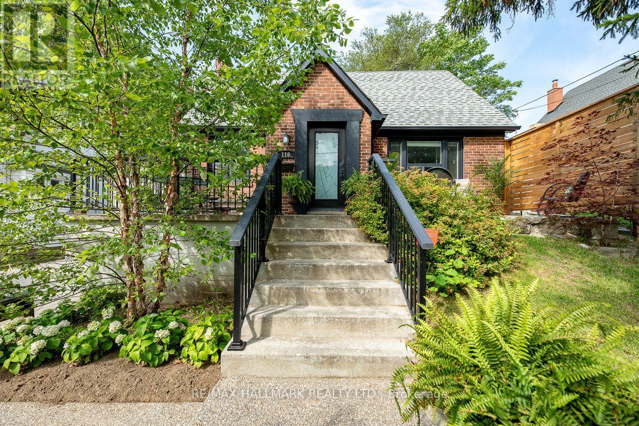 110 LAKESIDE AVENUE, Toronto, Ontario