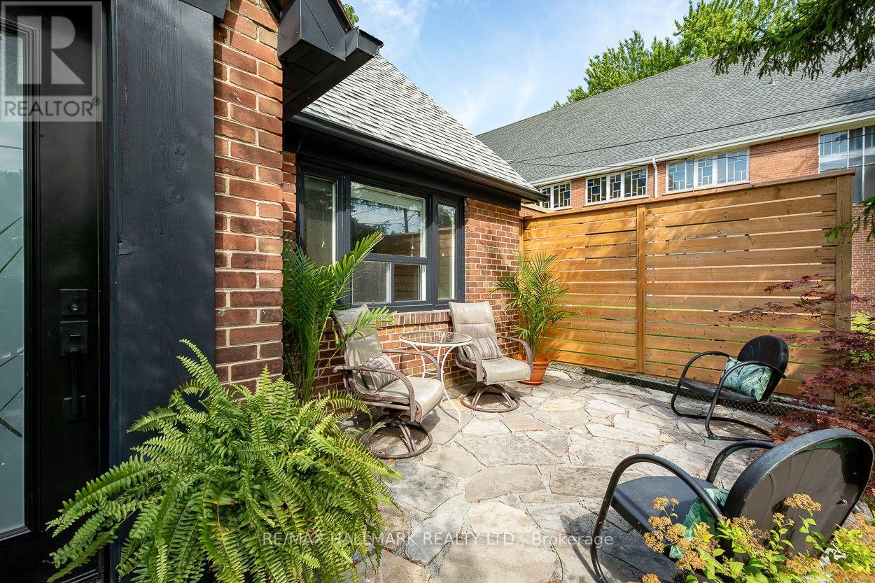 110 Lakeside Avenue, Toronto, Ontario  M1N 3C1 - Photo 2 - E13688182