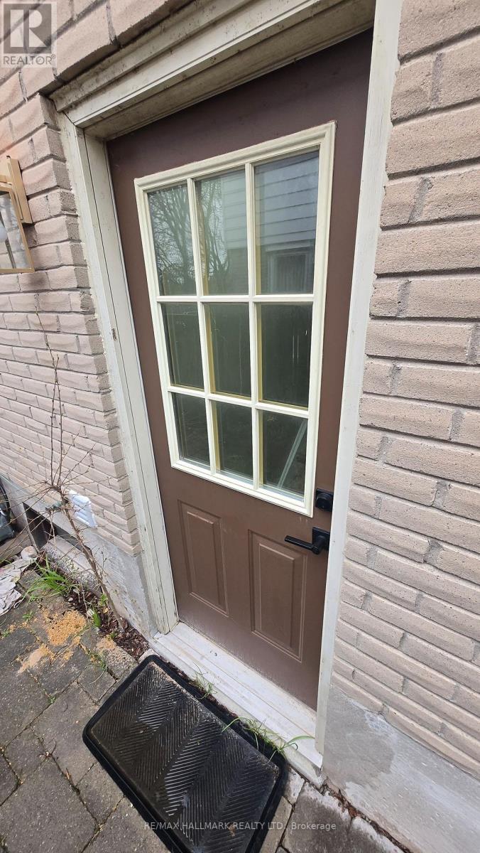 Lower Level - 106 Springdale Crescent, Oshawa, Ontario  L1H 7C1 - Photo 6 - E13688220