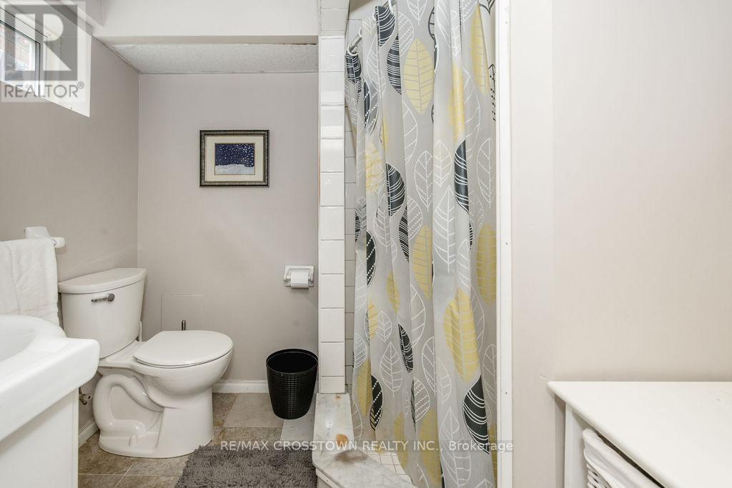 865 Krosno Boulevard, Pickering, Ontario  L1W 1H2 - Photo 32 - E13688242