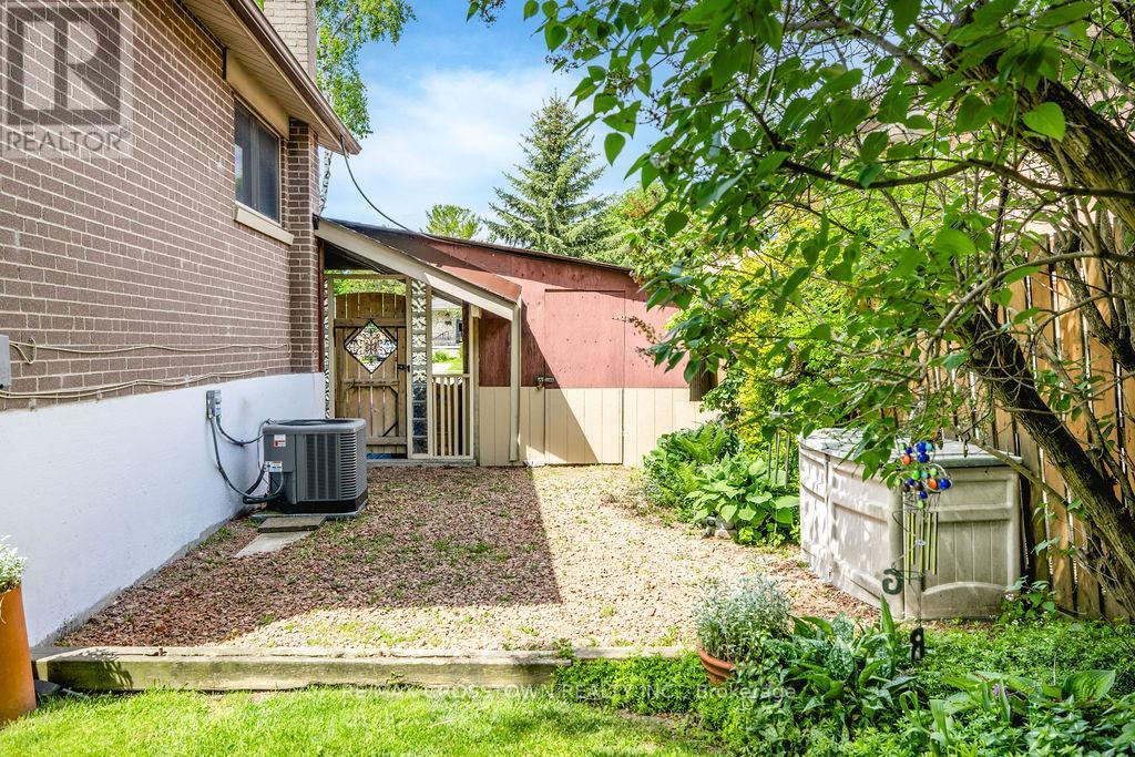 865 Krosno Boulevard, Pickering, Ontario  L1W 1H2 - Photo 44 - E13688242