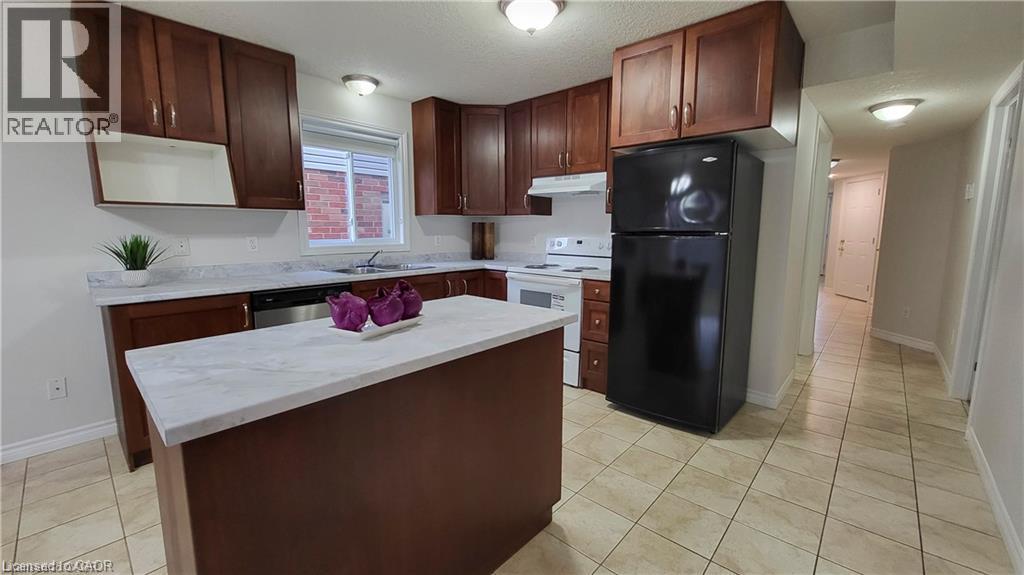 128 Udvari Crescent Unit# A, Kitchener, Ontario  N2N 3P6 - Photo 4 - 40856389