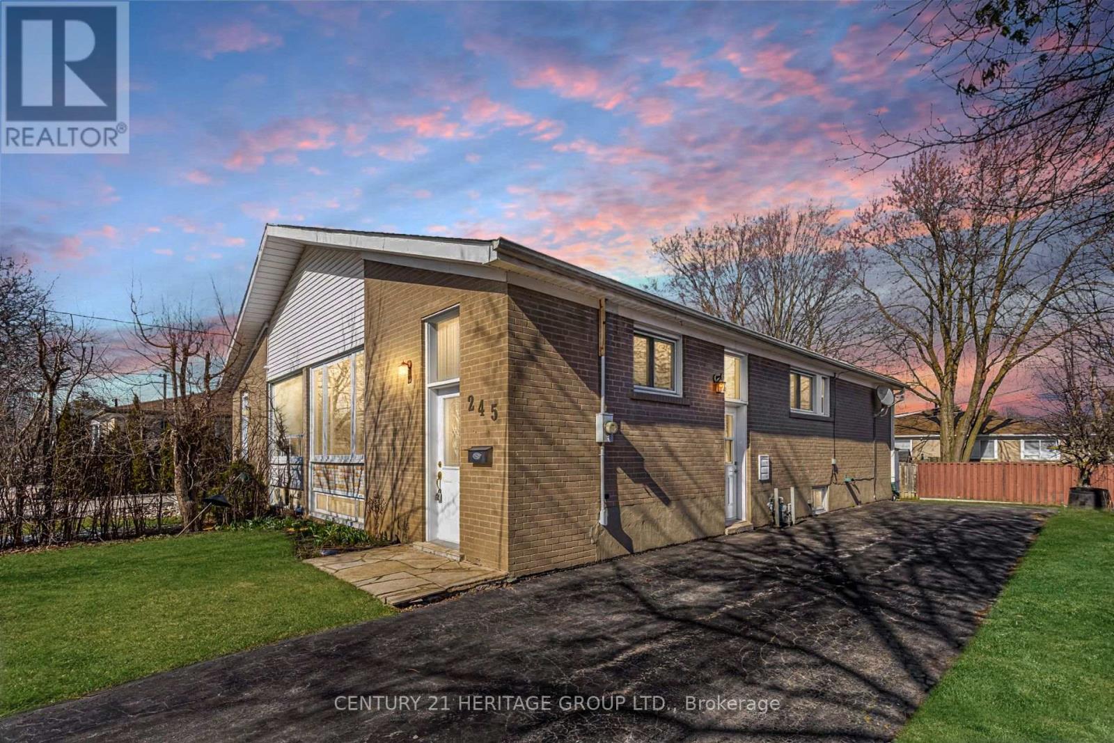 245 BROWNDALE CRESCENT, Richmond Hill, Ontario