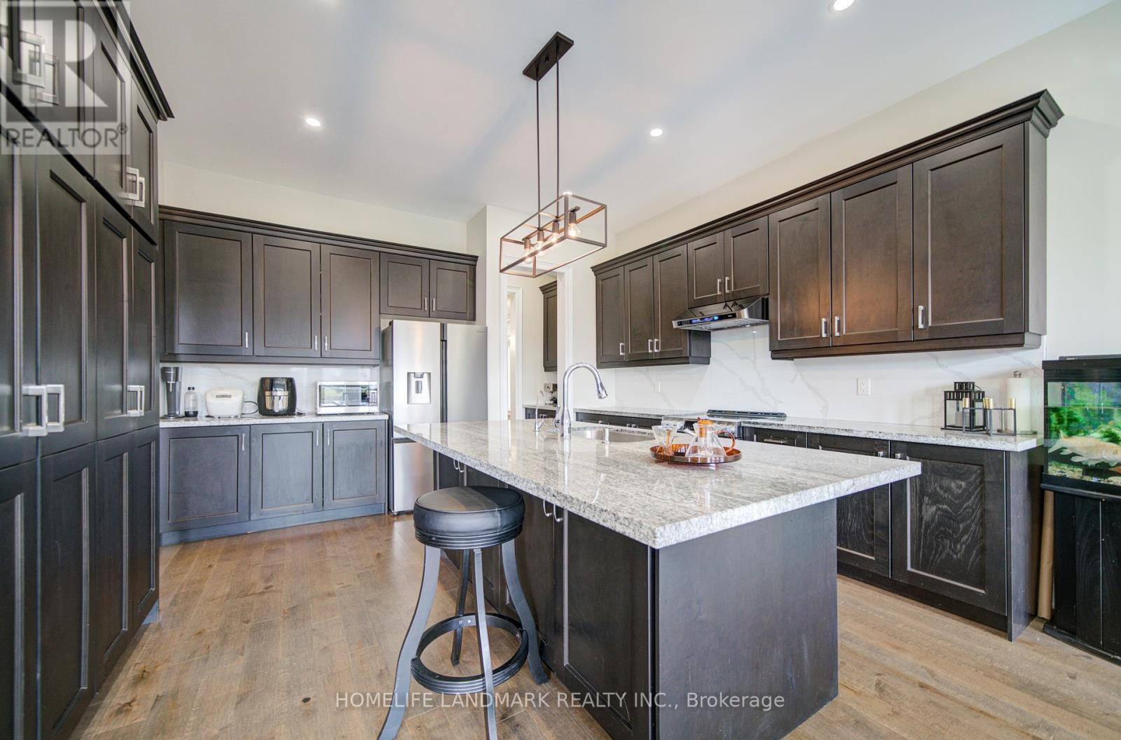 43 Mike Boshevski Court, Aurora, Ontario  L4G 3G7 - Photo 14 - N13688038