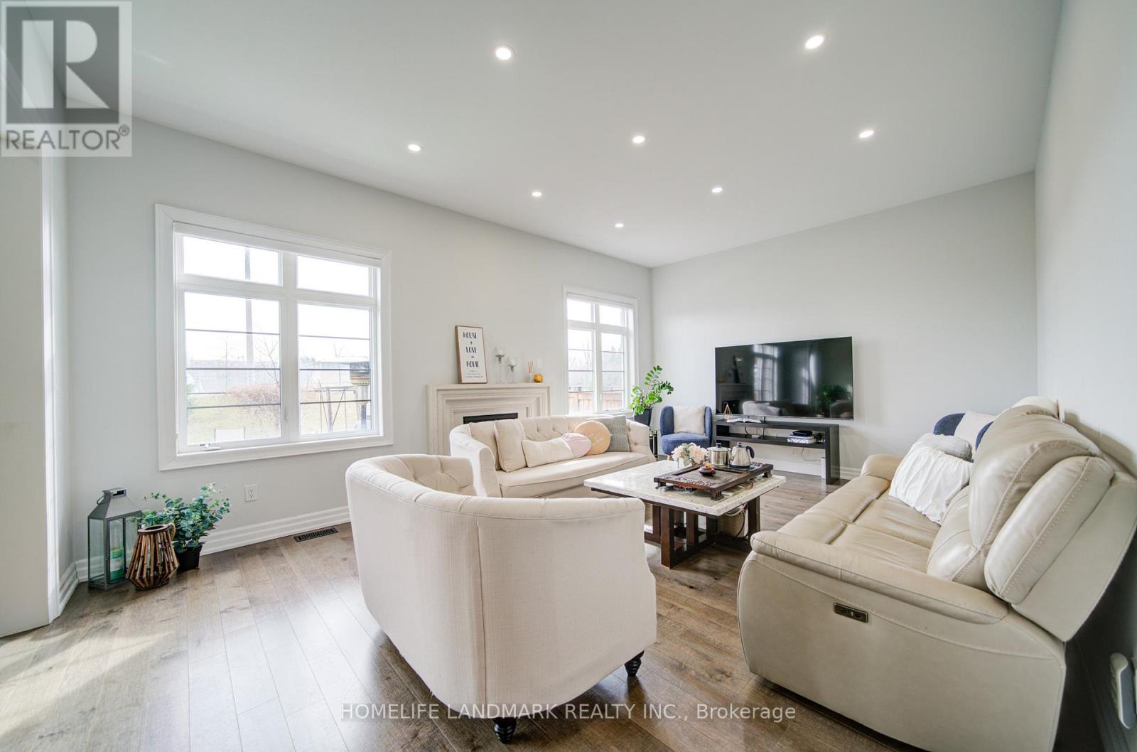 43 Mike Boshevski Court, Aurora, Ontario  L4G 3G7 - Photo 17 - N13688038