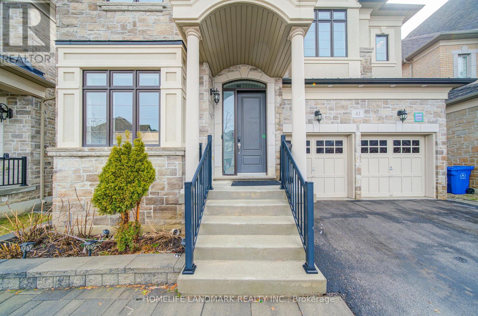 43 Mike Boshevski Court, Aurora, Ontario  L4G 3G7 - Photo 3 - N13688038