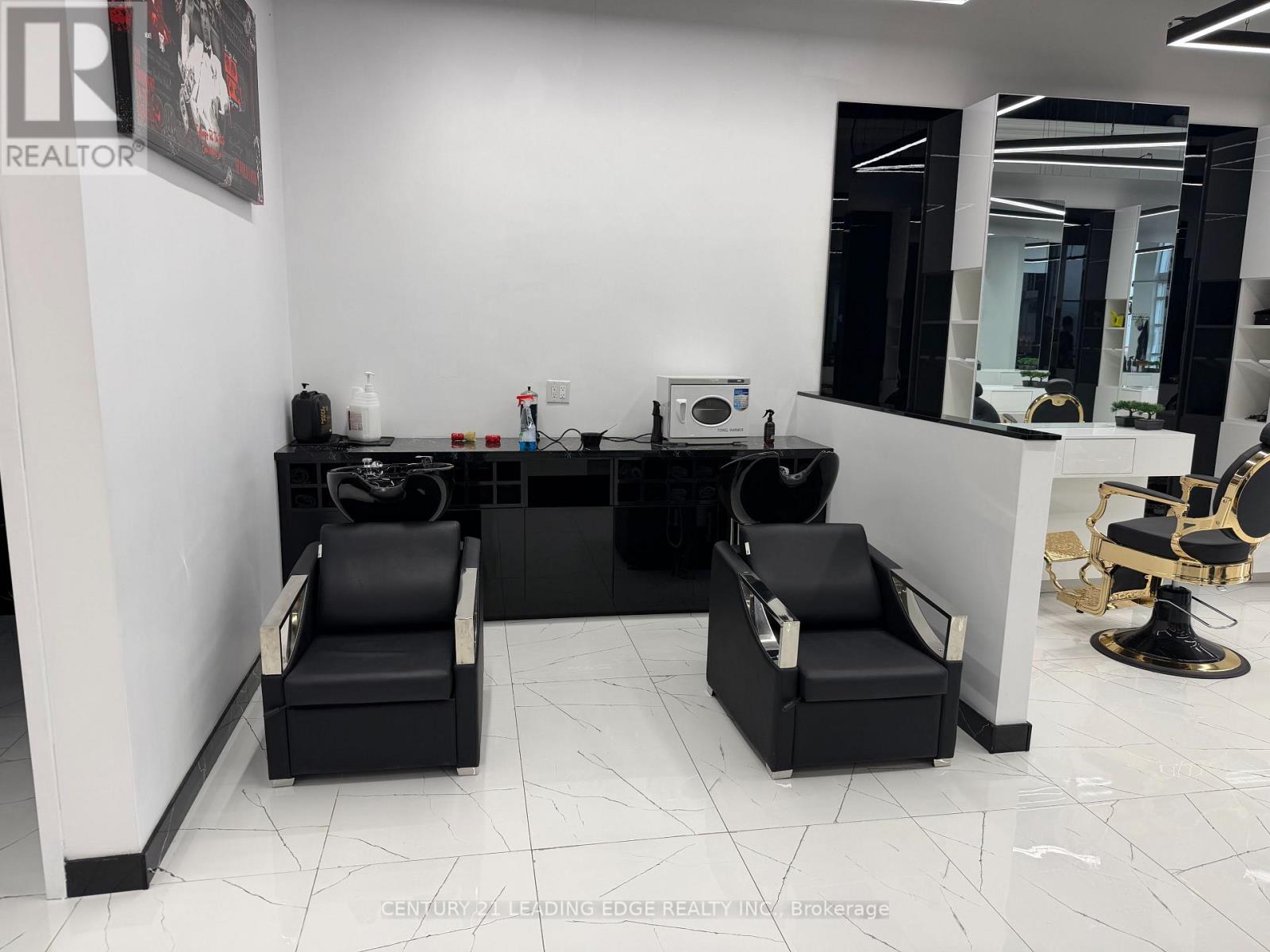 B4 - 7540 Weston Road, Vaughan, Ontario  L4L 9L9 - Photo 5 - N13688054