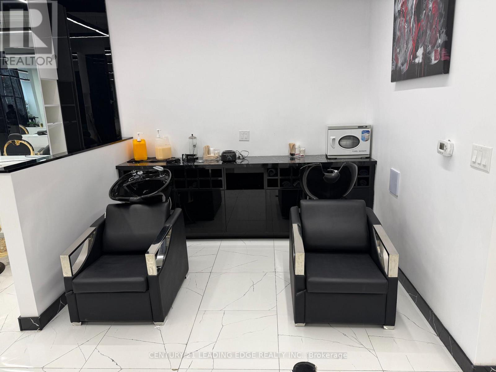 B4 - 7540 Weston Road, Vaughan, Ontario  L4L 9L9 - Photo 6 - N13688054