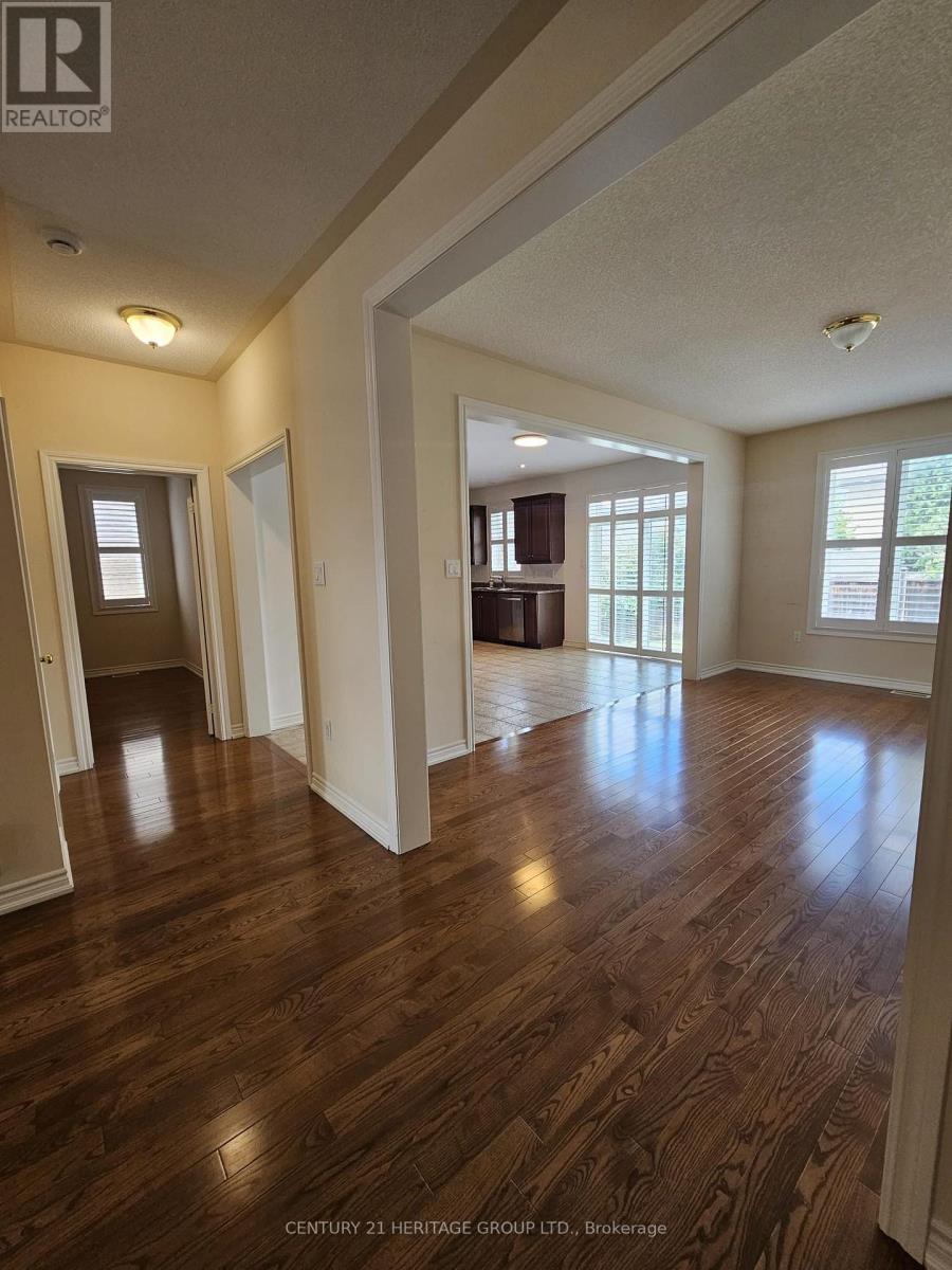10 Orville Hand Court, Bradford West Gwillimbury (Bradford), Ontario  L3Z 3H9 - Photo 7 - N13688224