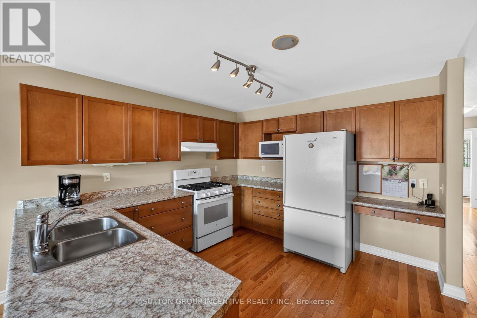 101 Lion's Gate Boulevard, Barrie, Ontario  L4M 7E5 - Photo 15 - S13688236