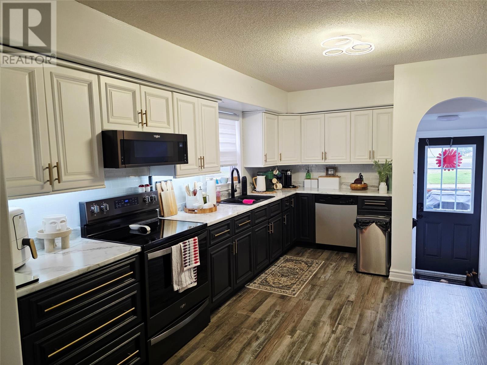 501 Bartlett Drive, Labrador City — photo 2