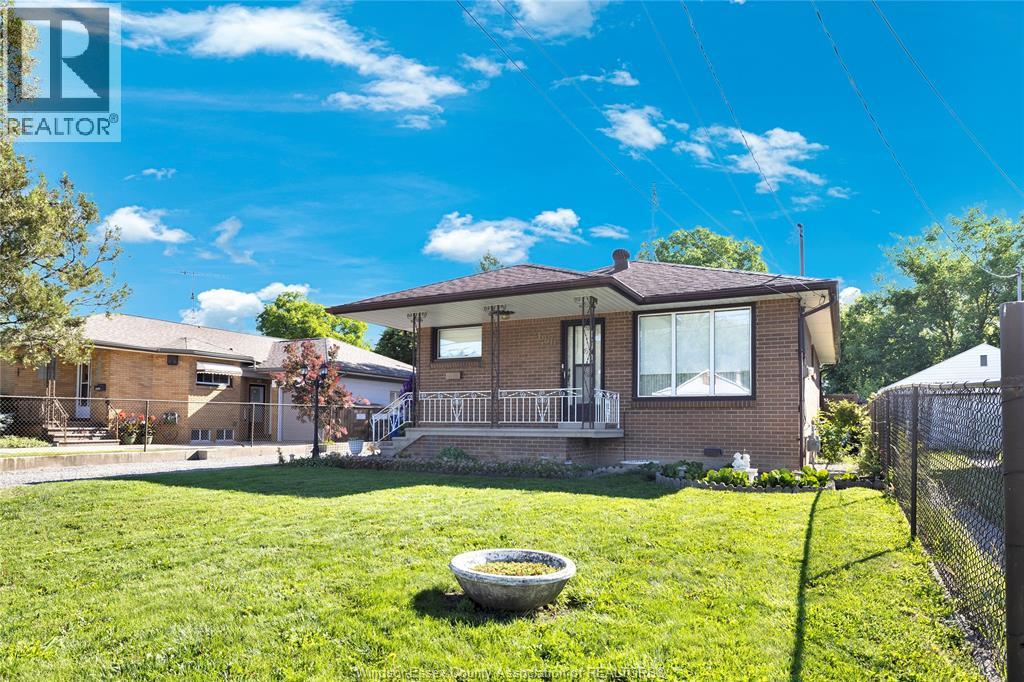 2680 JOS ST. LOUIS, Windsor, Ontario