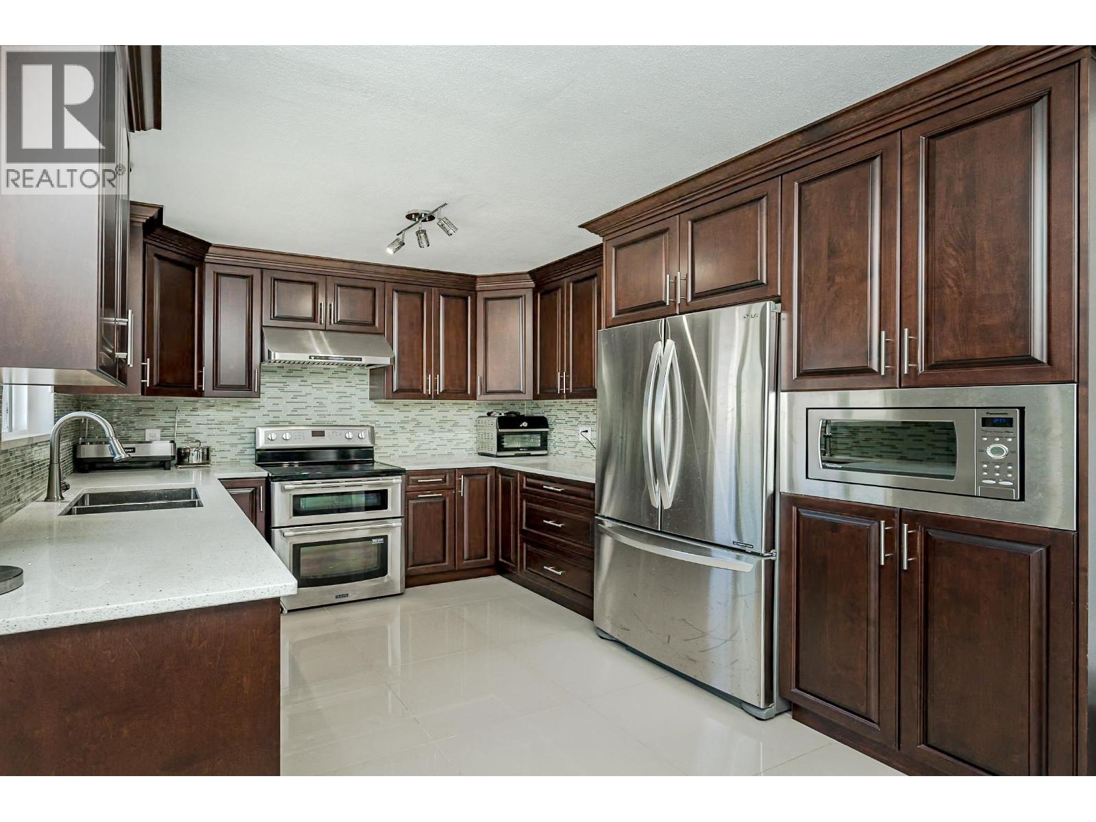 6074 Sherbrooke Street, Vancouver, British Columbia  V5W 3N2 - Photo 9 - R3156306
