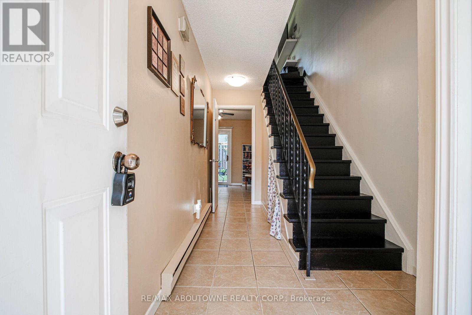 50 - 2440 Bromsgrove Road, Mississauga, Ontario  L5J 4J7 - Photo 2 - W13688030