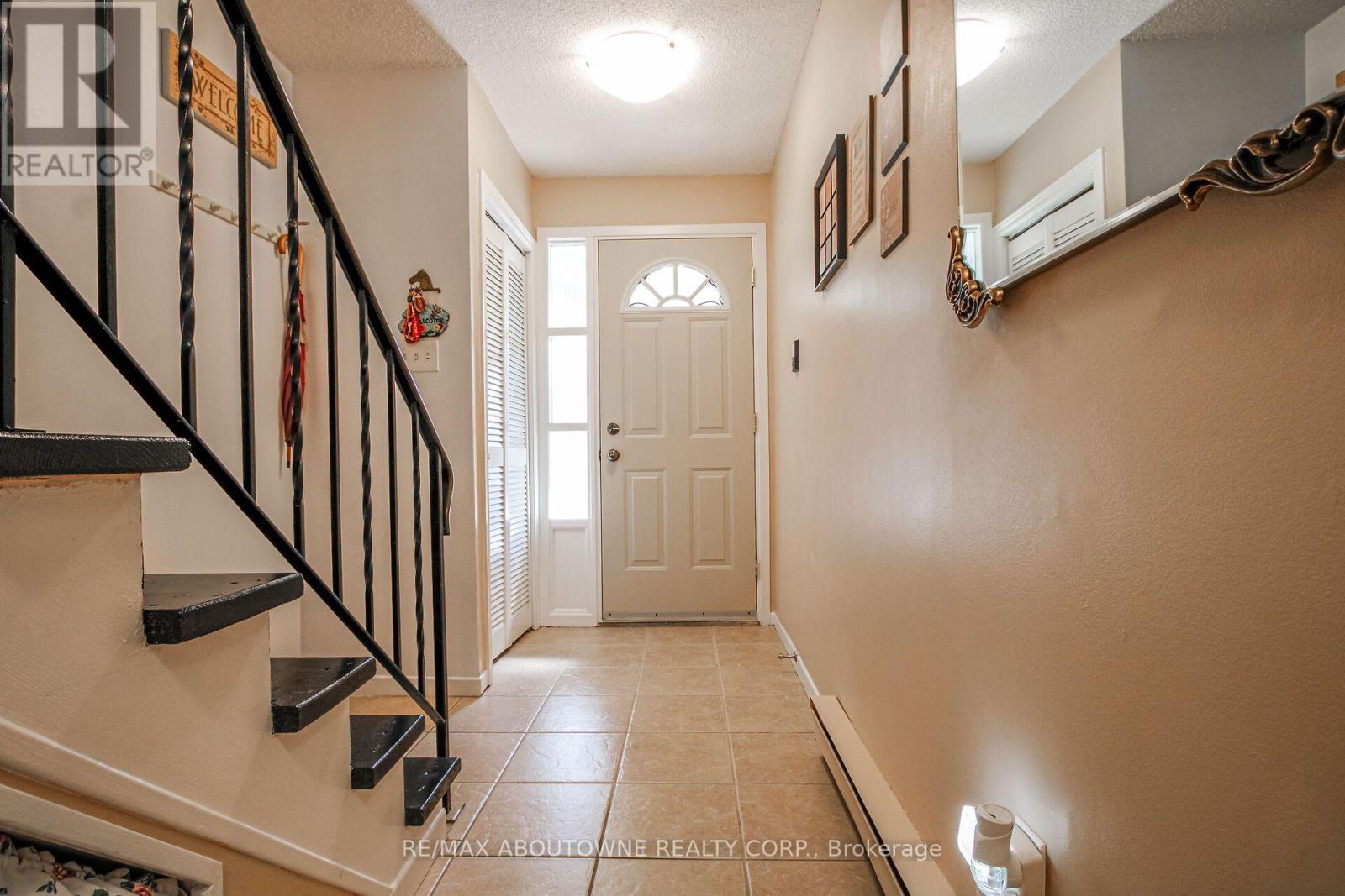 50 - 2440 Bromsgrove Road, Mississauga, Ontario  L5J 4J7 - Photo 3 - W13688030