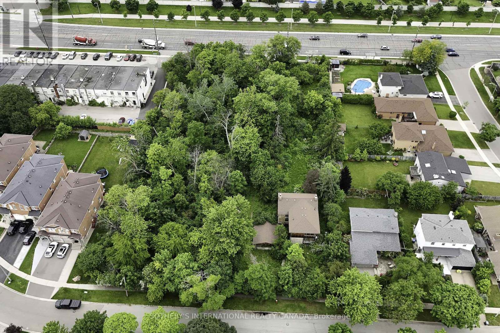 1050 Burnhamthorpe Road E, Mississauga, Ontario  L4Y 2X6 - Photo 7 - W13688088