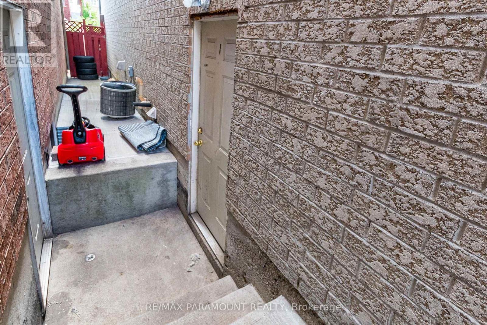 22 Checkerberry Crescent, Brampton, Ontario  L6R 2S6 - Photo 44 - W13688100