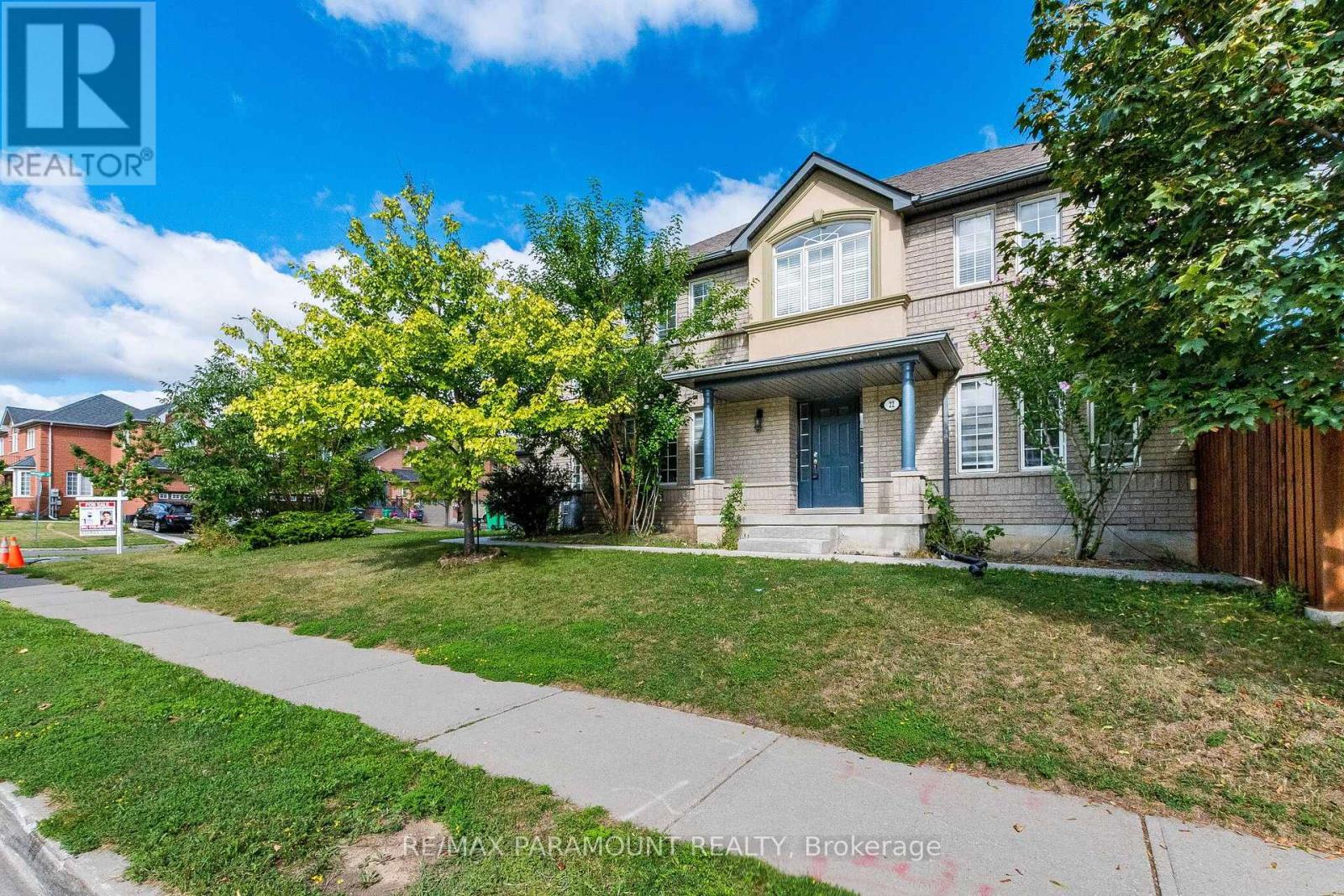 22 Checkerberry Crescent, Brampton, Ontario  L6R 2S6 - Photo 5 - W13688100