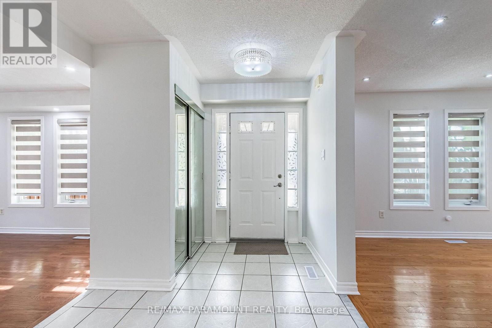 22 Checkerberry Crescent, Brampton, Ontario  L6R 2S6 - Photo 7 - W13688100