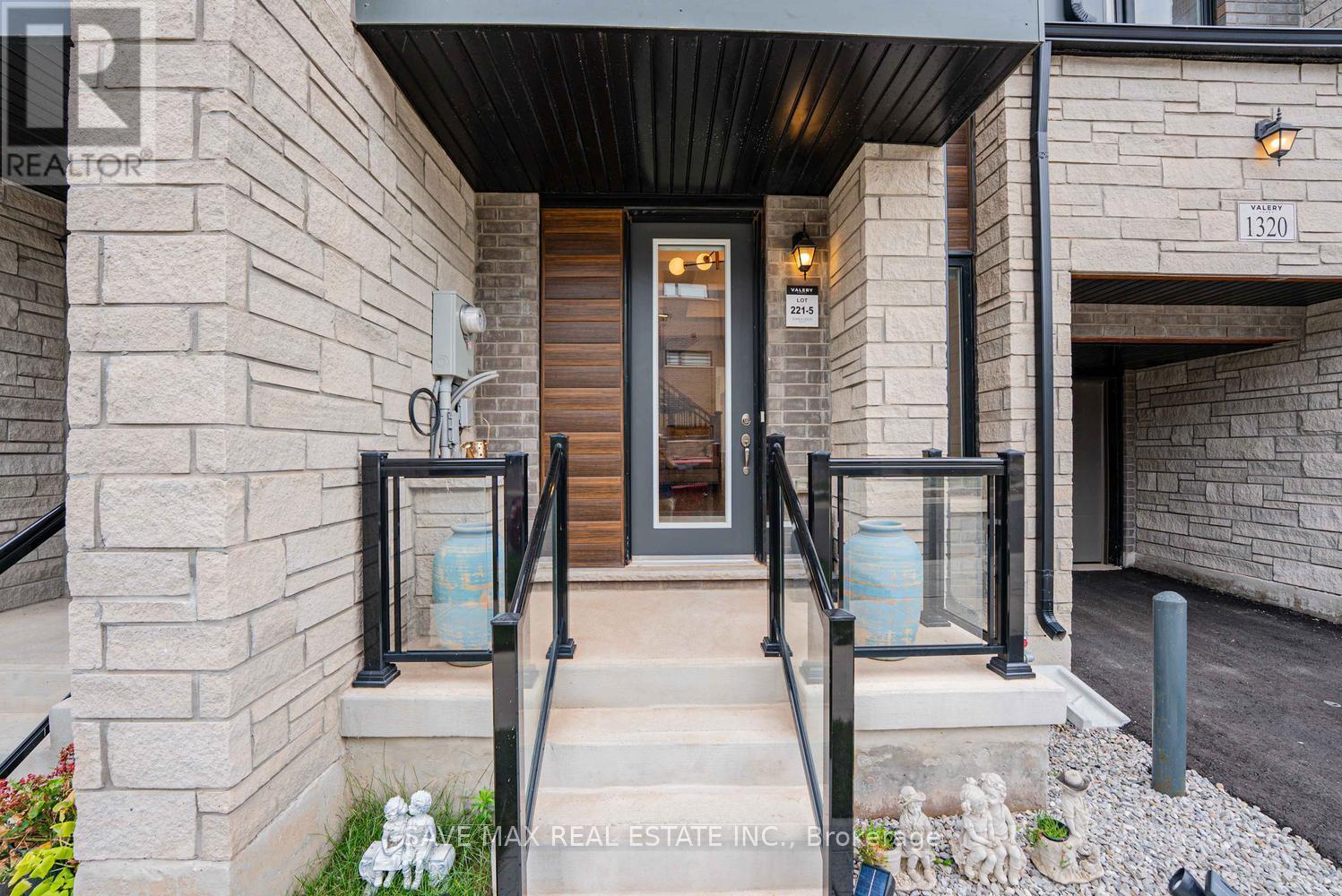 1320 Anthonia Trail, Oakville, Ontario  L6H 7Z2 - Photo 6 - W13688102