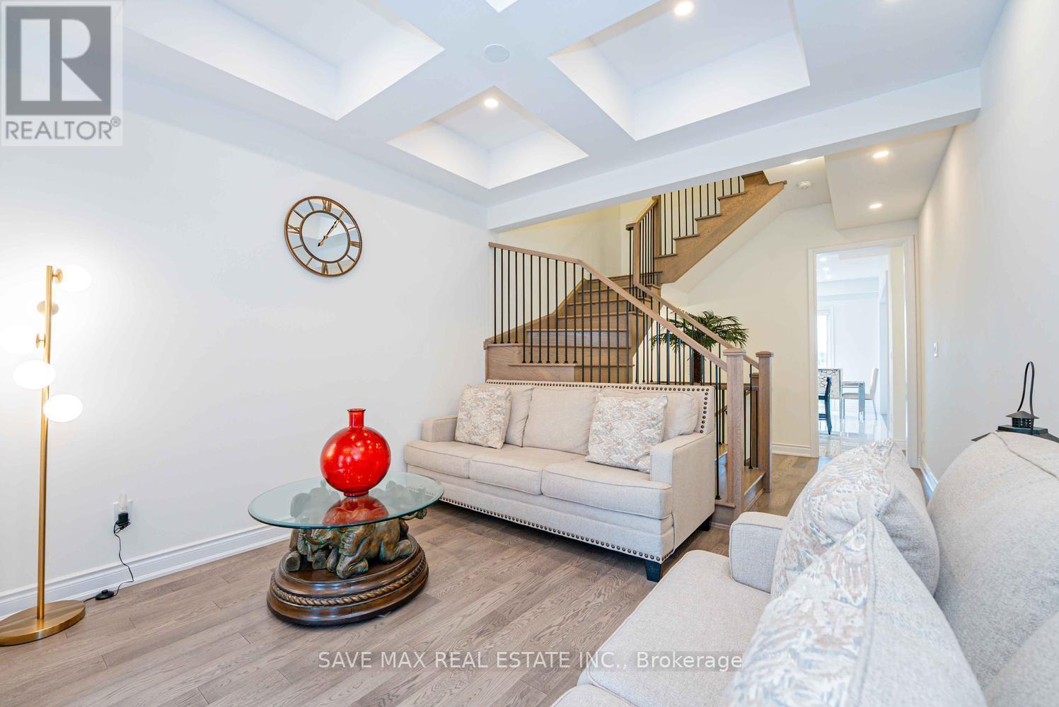 1320 Anthonia Trail, Oakville, Ontario  L6H 7Z2 - Photo 8 - W13688102
