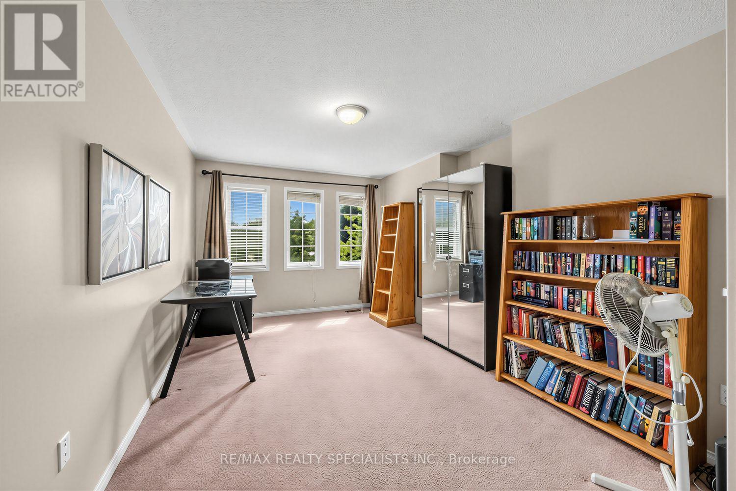 1329 Whiffletree Court, Mississauga, Ontario  L5N 7R1 - Photo 17 - W13688120