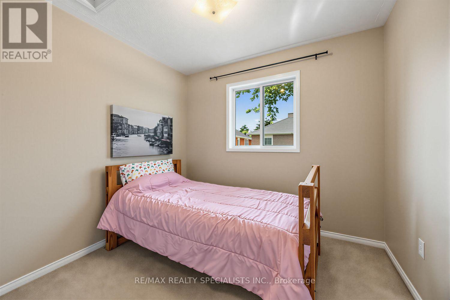 1329 Whiffletree Court, Mississauga, Ontario  L5N 7R1 - Photo 20 - W13688120
